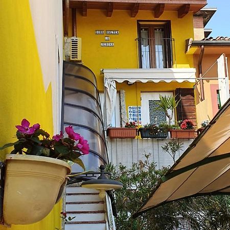 Dora Baltea Monolocale Primo Piano Mansarda Secondo Piano Verona Eksteriør billede