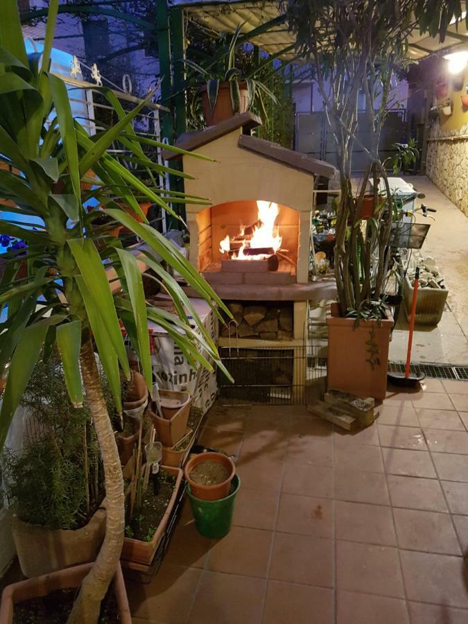 Dora Baltea Monolocale Primo Piano Mansarda Secondo Piano Verona Eksteriør billede